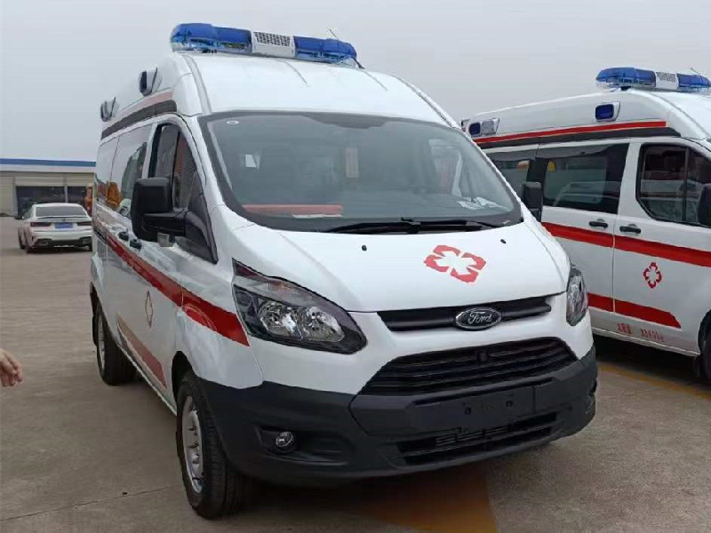 江鈴全順V362救護(hù)車(chē)（長(zhǎng)條警燈）